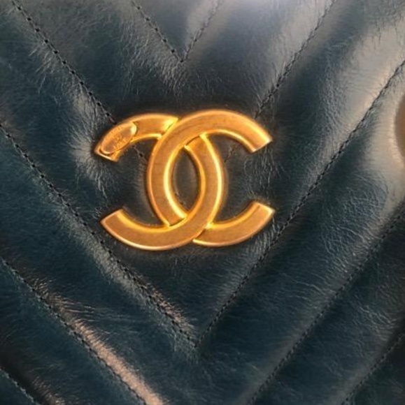 Authentic Chanel Purse - Picture 3 of 8
